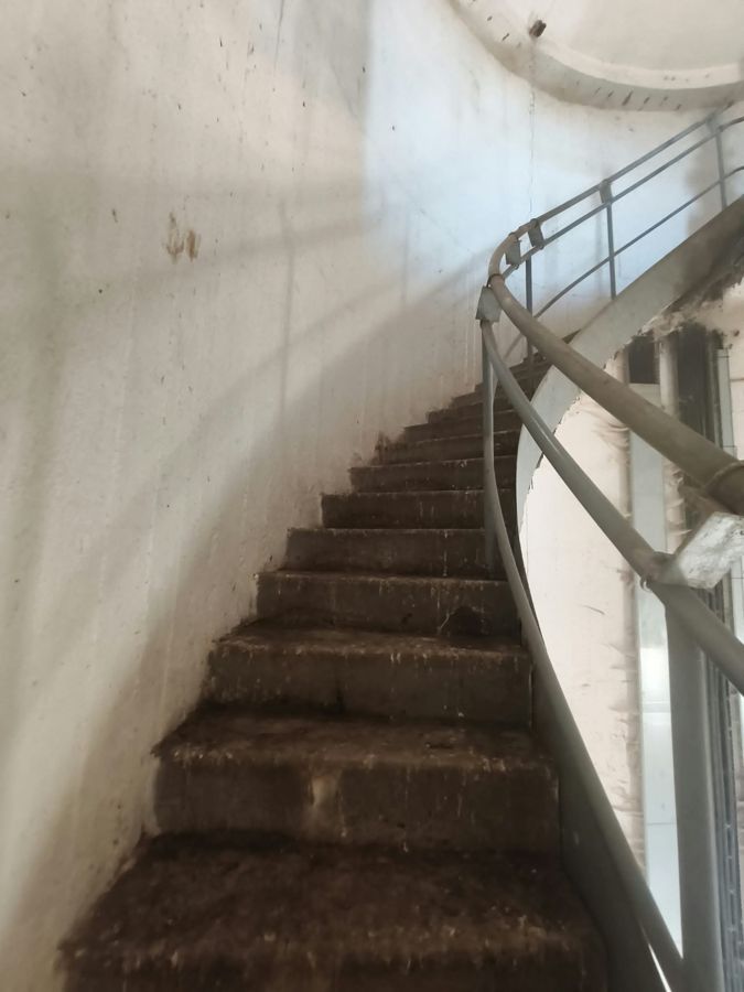 Après nettoyage – Escalier – D2 Réseau